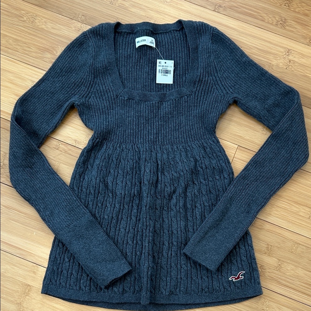 NWT Hollister Women's Dark Gray Cable Knit Sweater XS